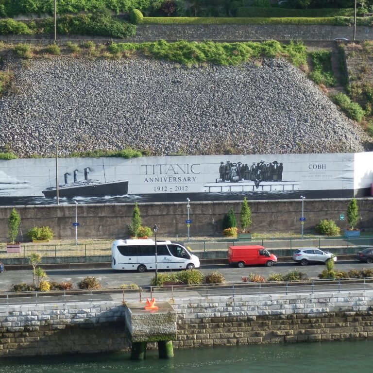 בעיר קורק בדרום אירלנד עדין מספידים את הטיטניק