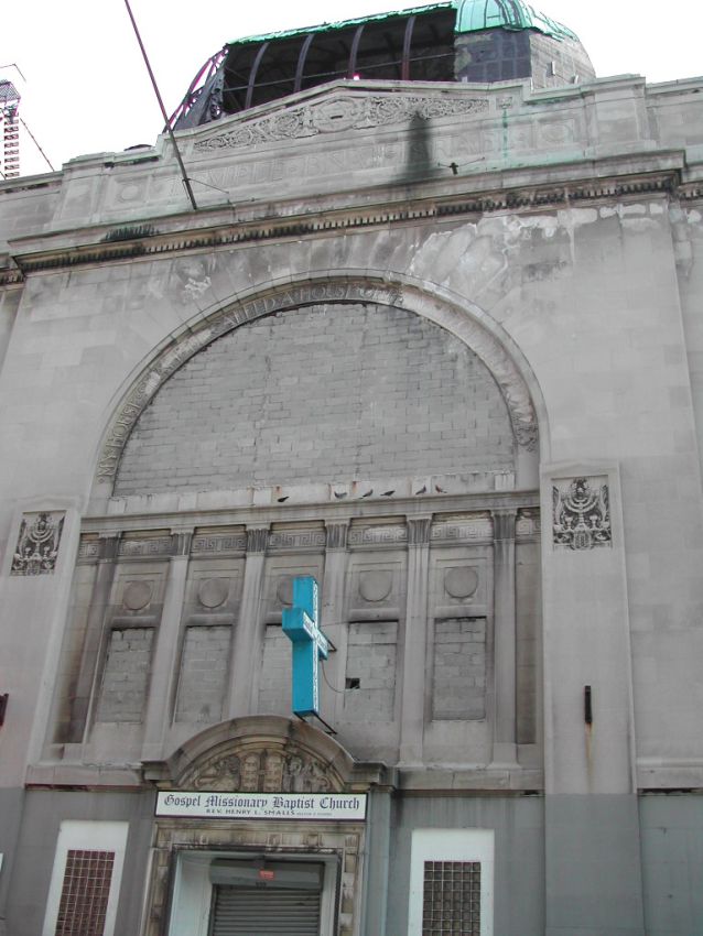 בתי כנסת בהארלם שהפכו לכנסיות