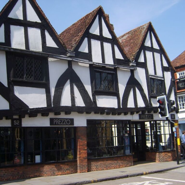 בתים אנגליים טיפוסיים