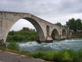 גשרים עתיקים בחבל זגוריה