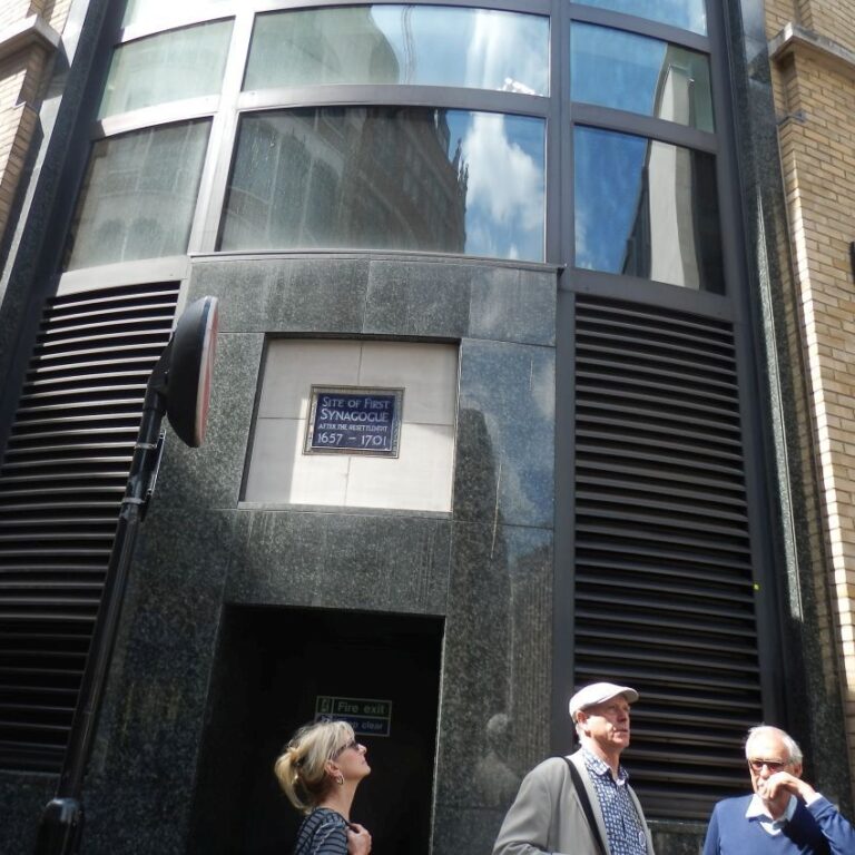 המקום בלונדון בו שכן בית הכנסת היהודי הראשון