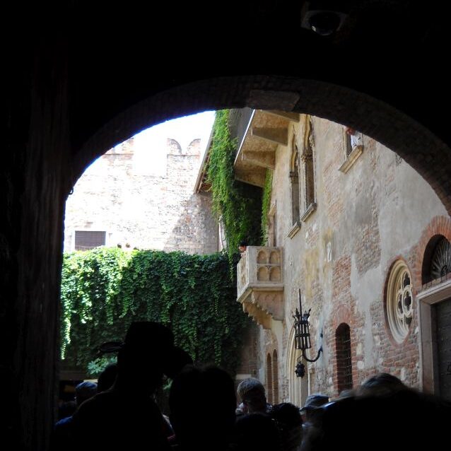 המרפסת של יוליה בורונה