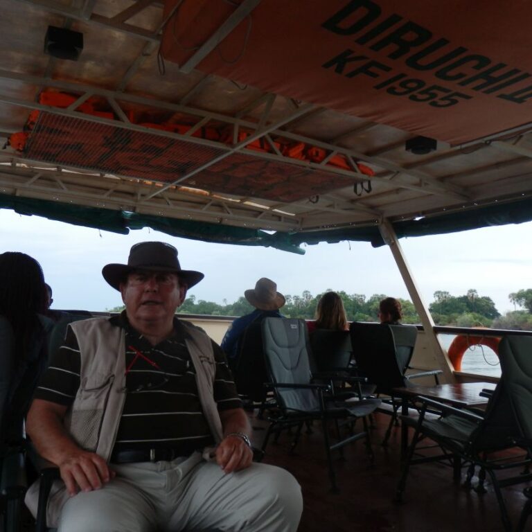 הפלגה על נהר הזמבזי בבופטצ'ואנה