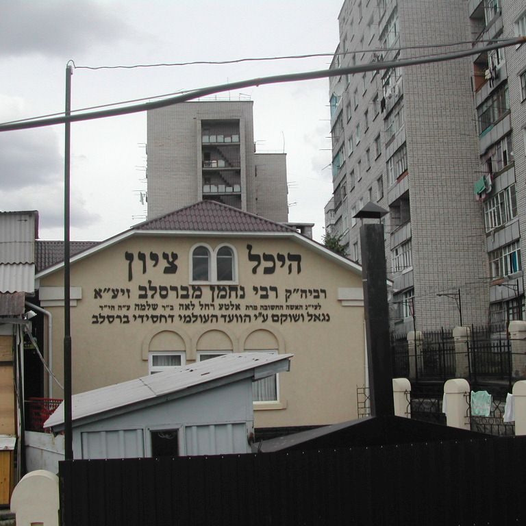 הקבר שהפך לעסק ענק