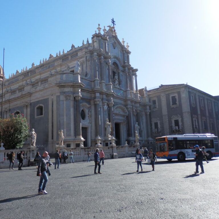 הקתדרלה המרשימה באורטיג'ה בסיציליה