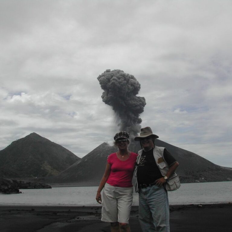 הר הגעש בפאפואה המתפרץ כל רבע שעה