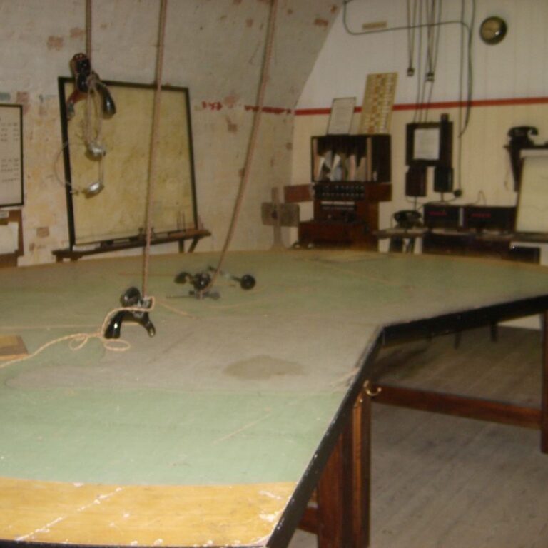 חדר המלחמה של חיל האויר הבריטי בדובר בימי מלחמת העולם השניה