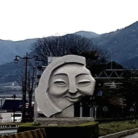 חיוך על אם הדרך בקוריאה