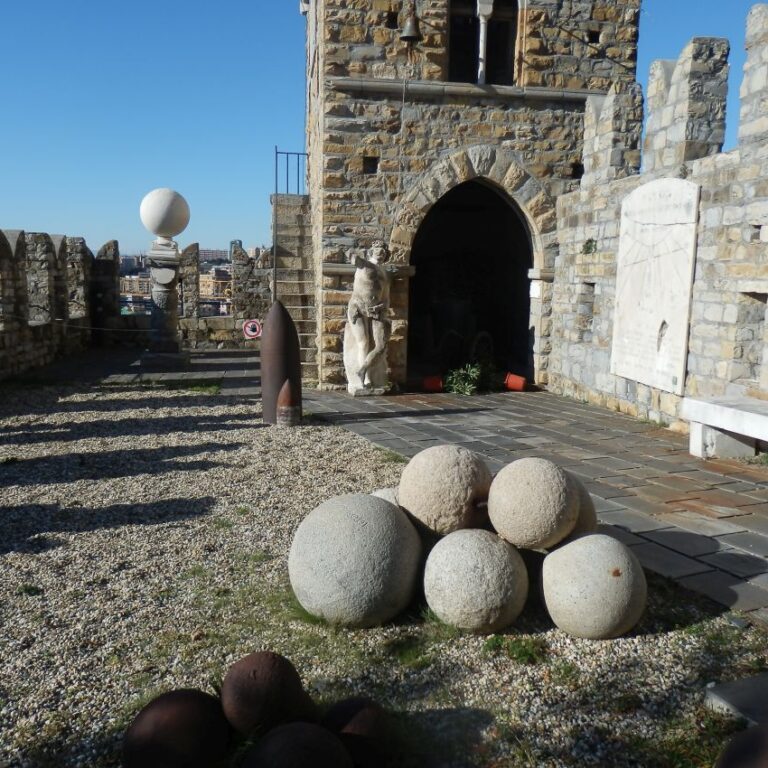 כדורי תותח במצודה של גנואה