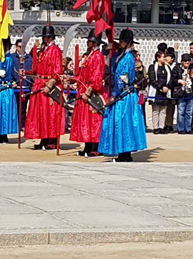 לוחמים קוריאנים עזי נפש עם מדים מהמאה ה-18