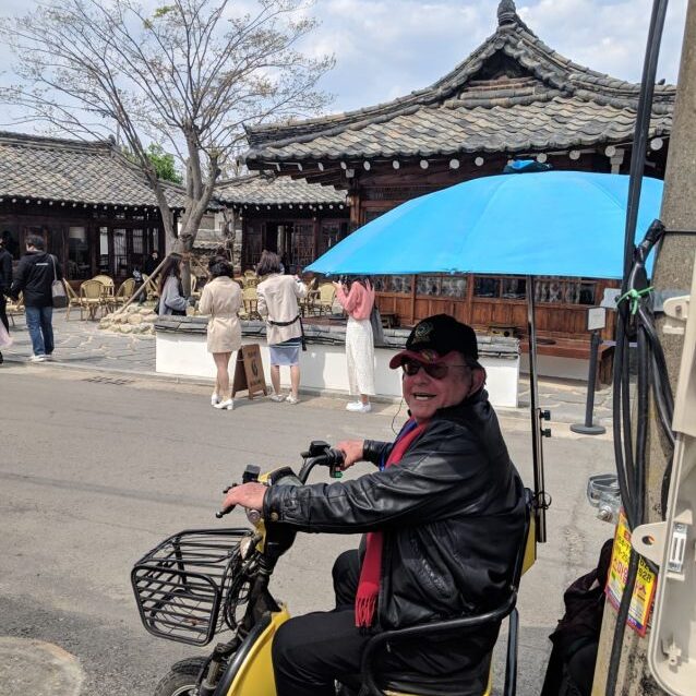 לנוע עם קלנועית בעיר העתיקה סאנג גוי