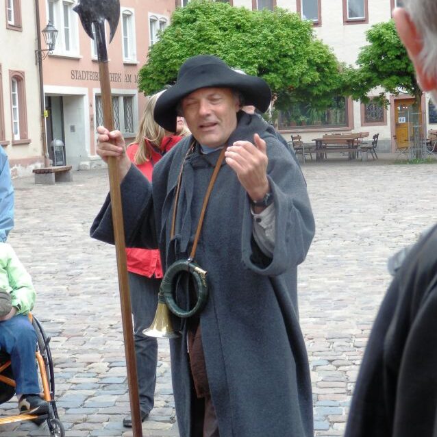 מדריך שוויצרי בלבוש מימי הביניים