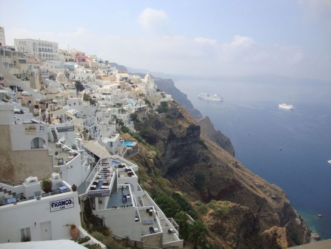 מהנופים הנפלאים בסנטוריני