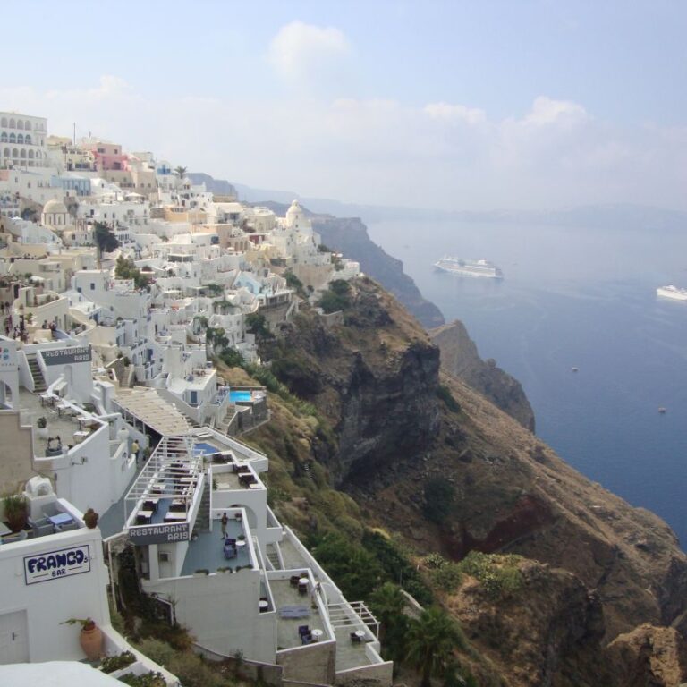 מהנופים הנפלאים בסנטוריני