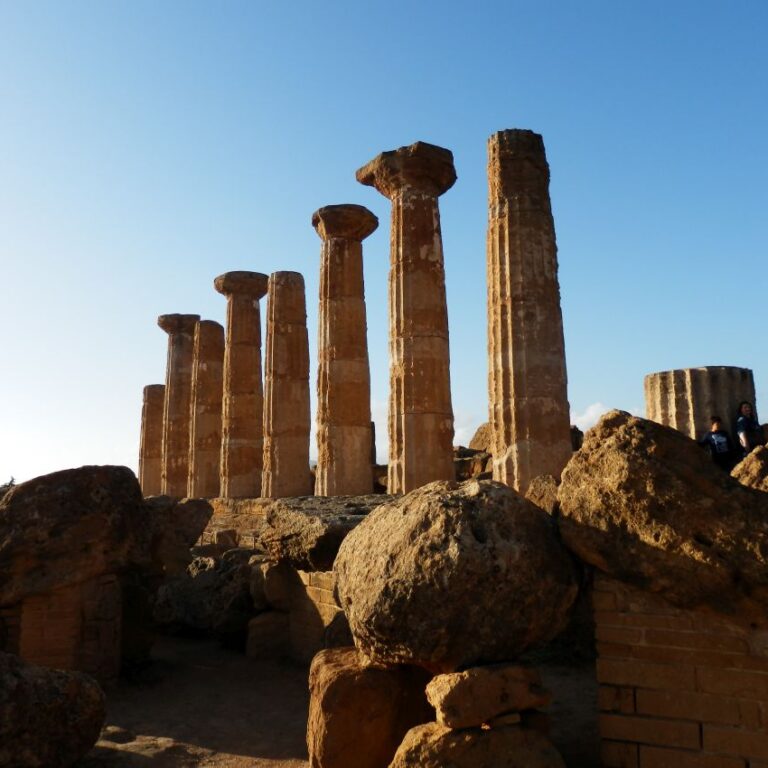 מהעתיקות המרשימות שבסירקוזה , הפארק הארכיאולוגי בסיציליה