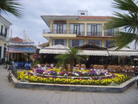 מלון זורבה בעיירה פראגה