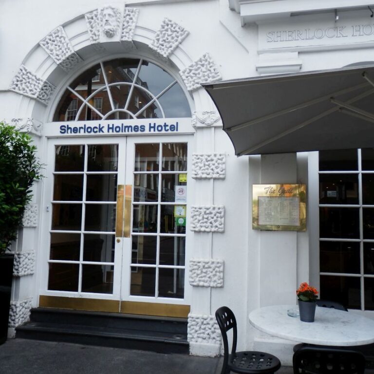 מלון שרלוק הולמס בבונד סטריט בלונדון