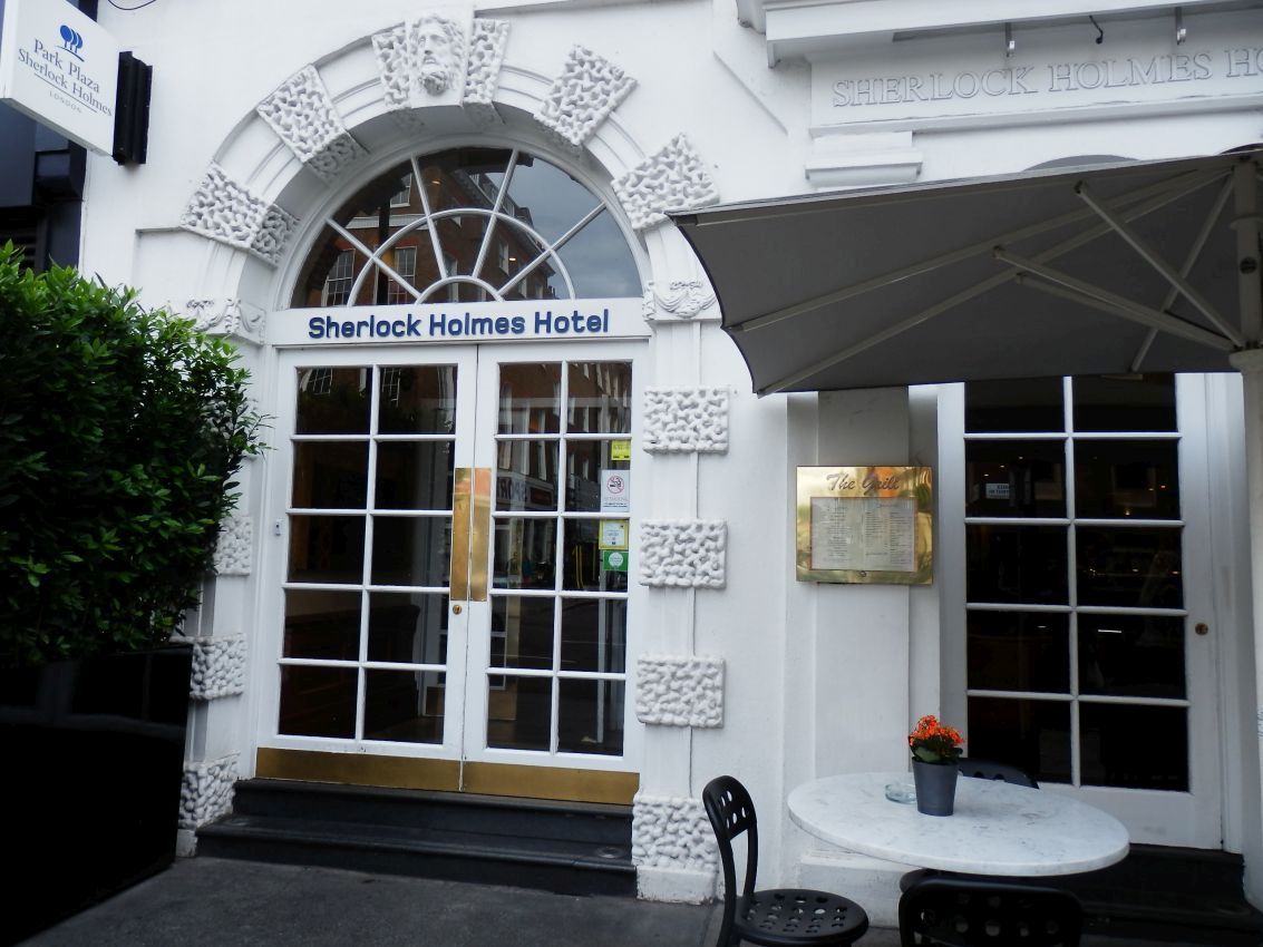 מלון שרלוק הולמס בבונד סטריט בלונדון