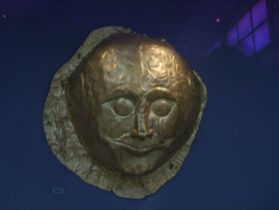 מסכת הפנים שהתגלתה בטרויה