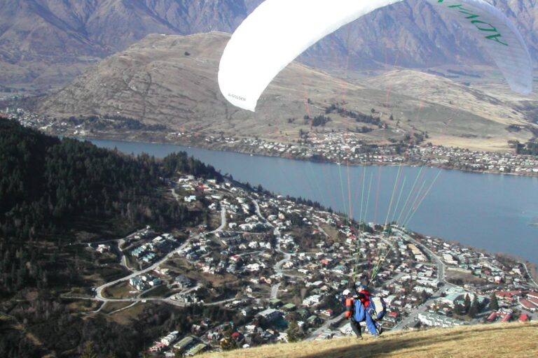 מעופפים ניו זילנדים בקווינסטאון