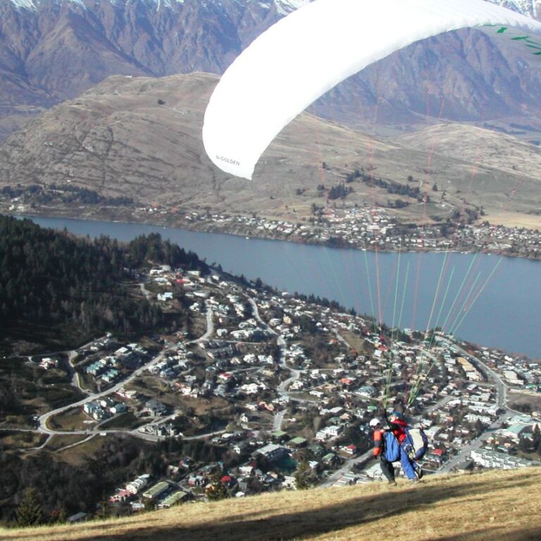 מעופפים ניו זילנדים בקווינסטאון