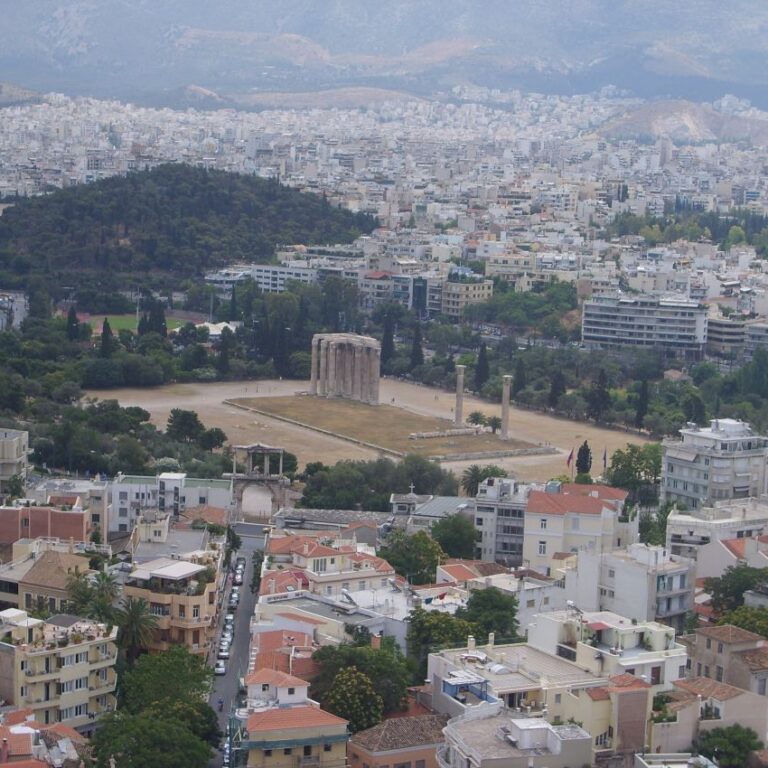 מראה מהאקרופוליס על אתונה