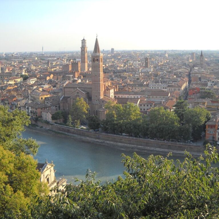 מראה על ורונה ונהר אדיג'ה