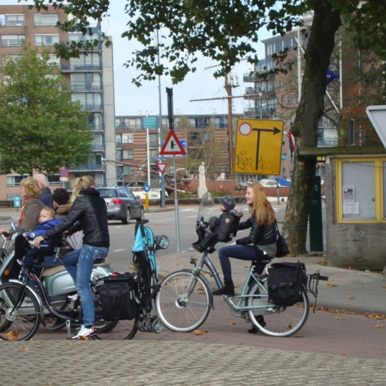 משפחות שלמות על אופנים