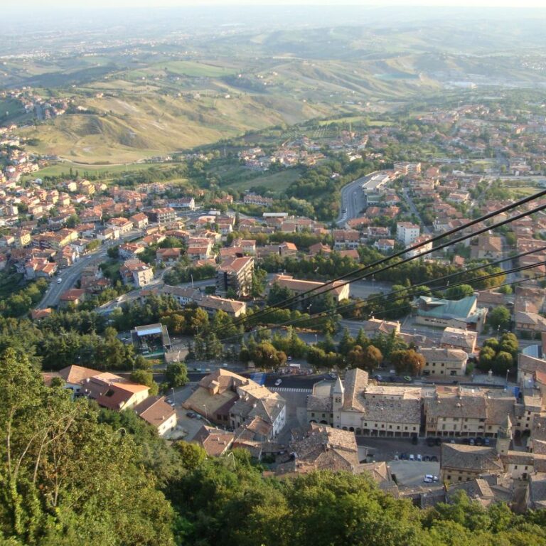 סאן מארינו מוגנת על פסגת ההר