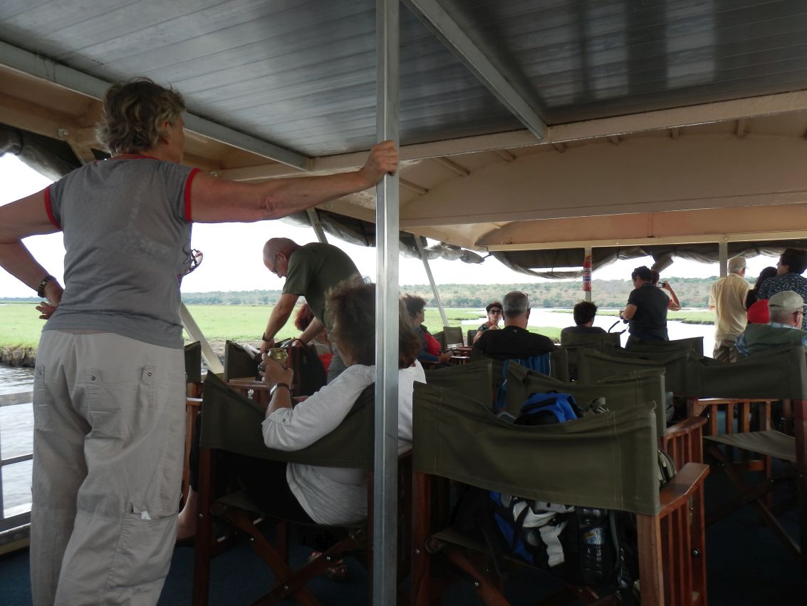הפלגה רגועה על נהר הזמבזי