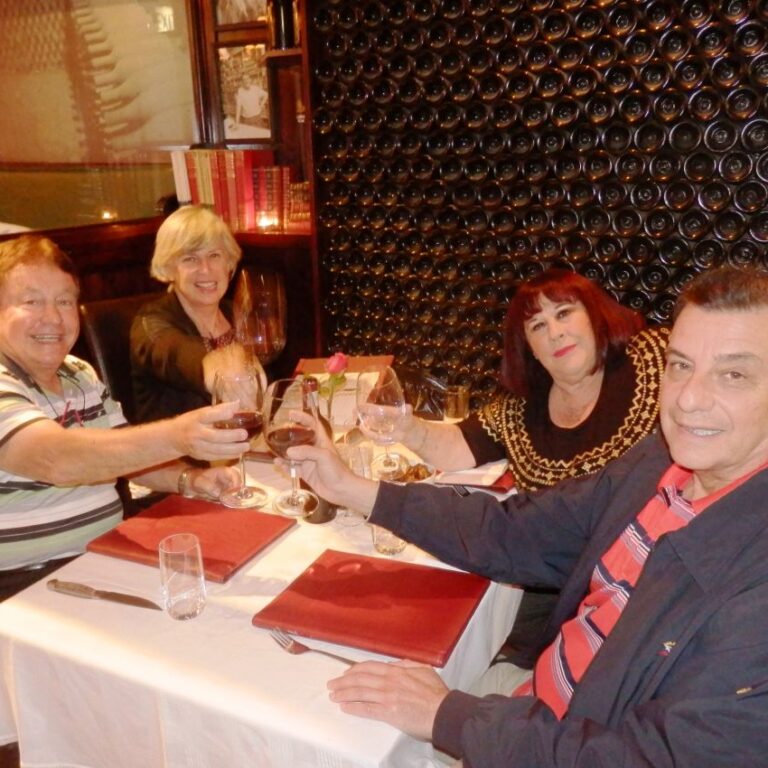 עם ידידים בקייפטאון שהיו עמנו בהפלגה הארוכה מגנואה לקייפטאון