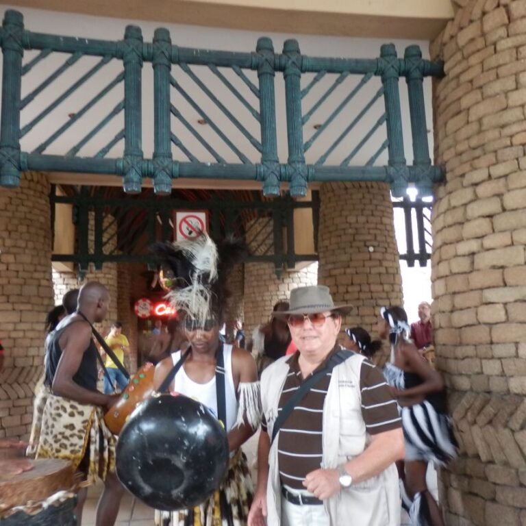 עם להקת הריקוד האפריקנית במפלי ויקטוריה