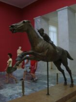 פסל ברונזה של רוכב וסוסו