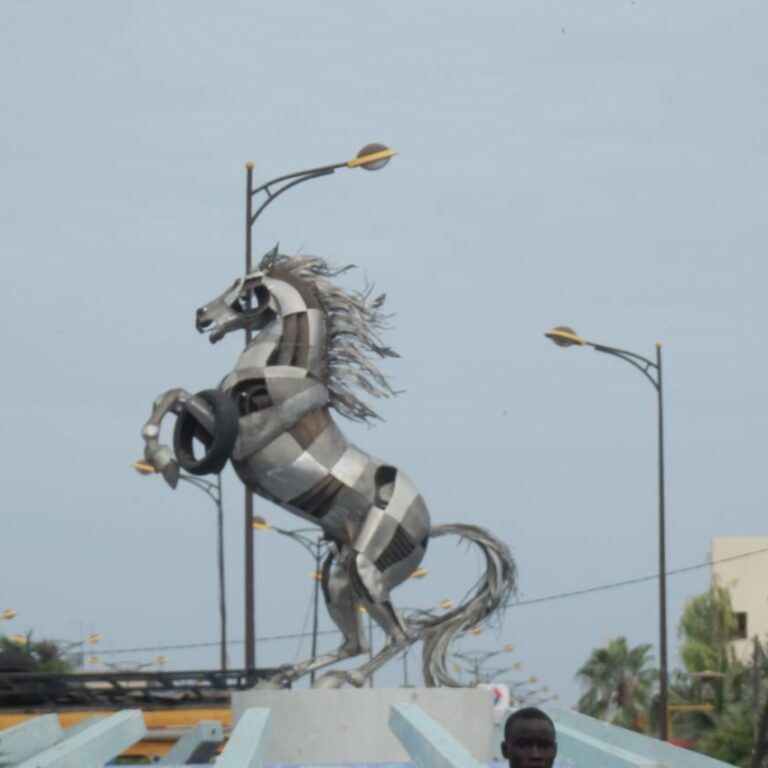 פסל רחוב סנגלי