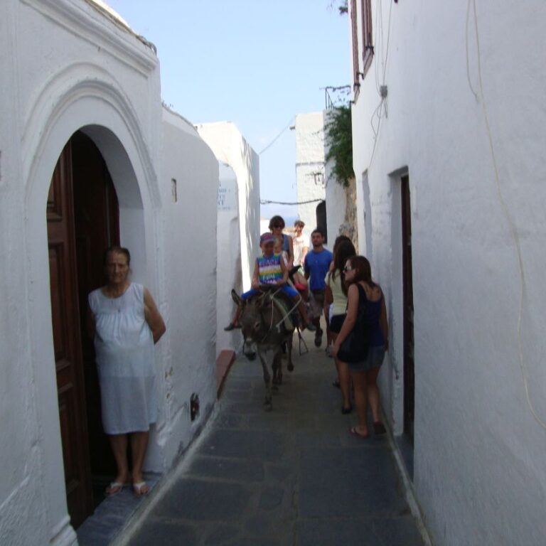 פתרון תחבורתי בסנטוריני