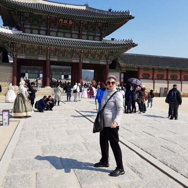 צביה בחצר המלך הקוריאני שאינו קיים