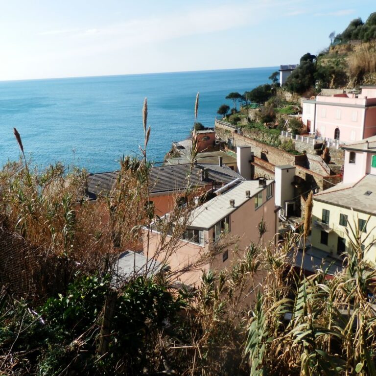 צ'ינקווה טרה, הכפרים התלויים בחבל ליגוריה