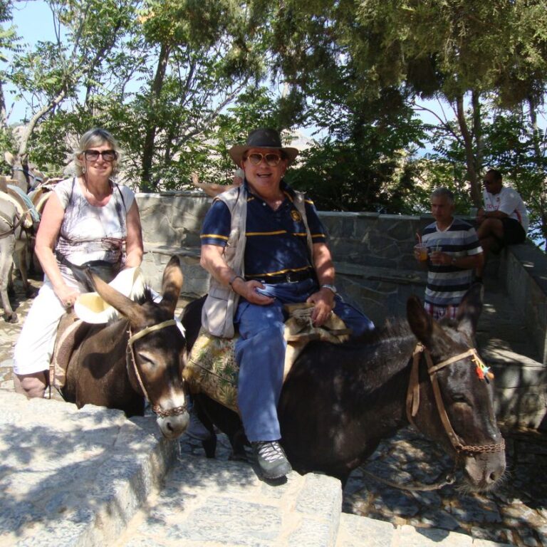 רכיבה על חמורים באי רודוס