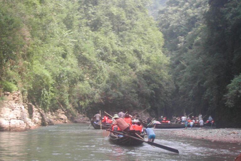 שייט על יובל של היאנג צה