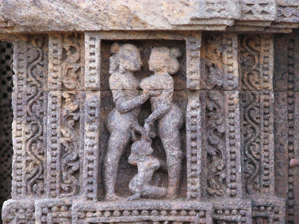 סצינות מין על כתלי מקדשים הינדים