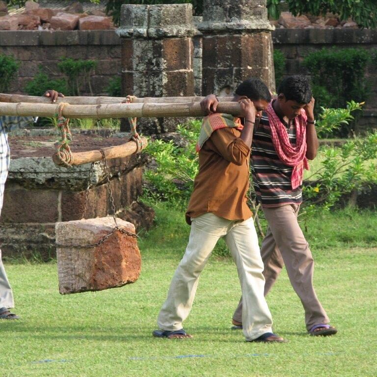 זו הדרך שסחבו אבנים כדי לבנות את המקדשים
