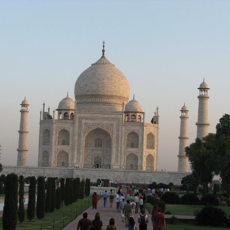 הארמון המופלא הטאג' מאהל שבנה המהרג'ה לרעייתו