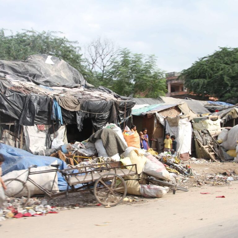 שכונה של מוכי עוני בהודו