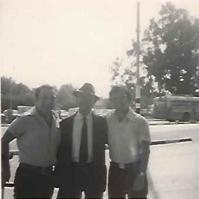 אבי, אירווינג, עם אחי ואנוכי בשנות ה60