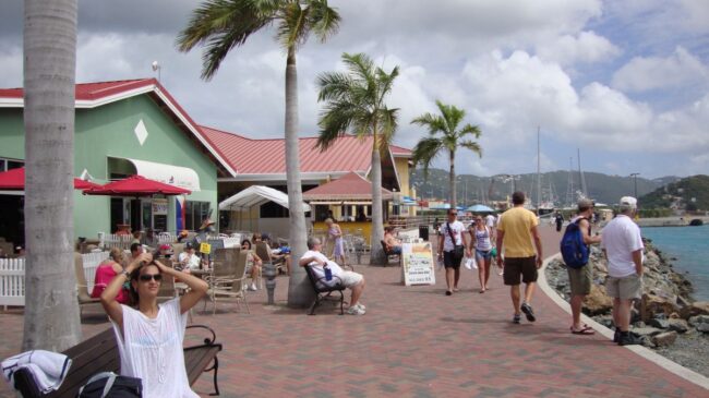 אי קאריבי, מאלו שפוקדות ספינות הקרוזים