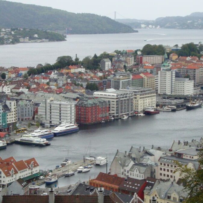 מראה העיר ברגן בנורבגיה מלמעלה
