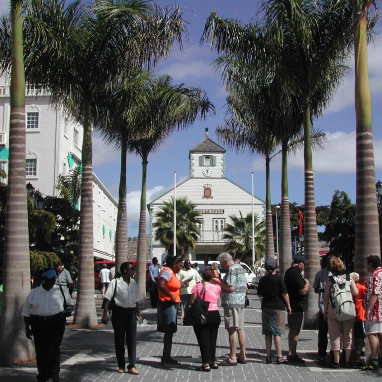 האיים הקאריביים הם מגנט לתיירות הקרוזים בחורף