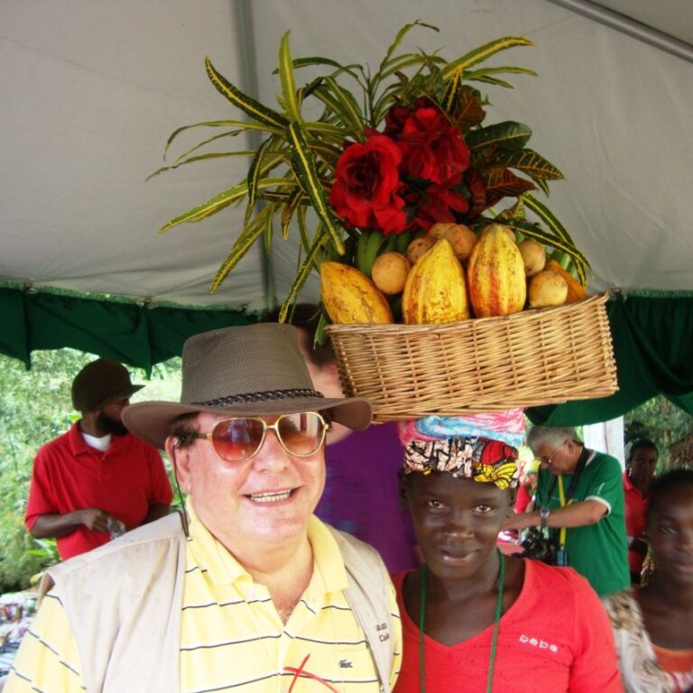 הפירות צומחים בקאריבים על הראש