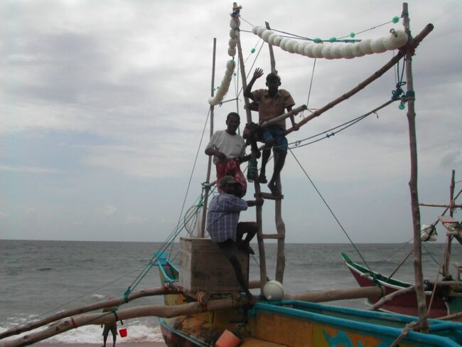 כפר הדייגים שאיבד את מרבית הסירות על אנשיהם בצונאמי בשנת 2004