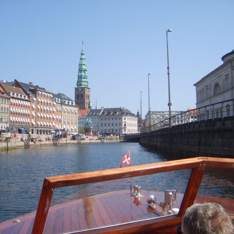 להפליג בתעלות קופנהגן